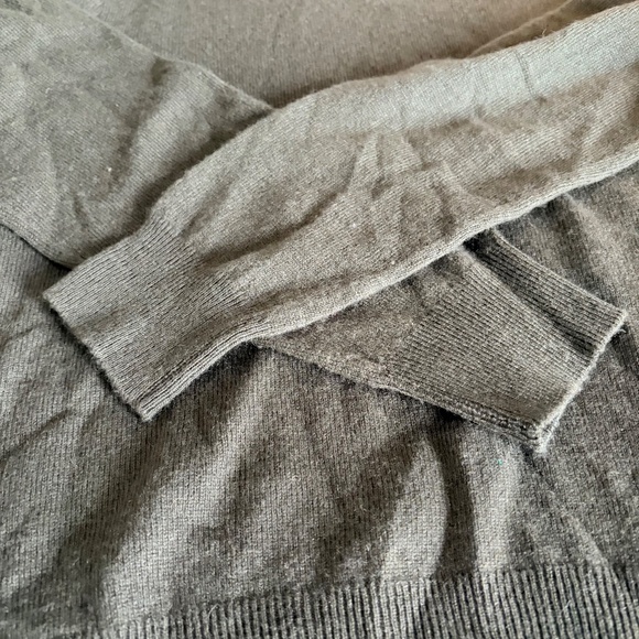 Antonio Melani 100% Cashmere Basic Crew Neck Sweater Olive Green Top, L - Picture 7 of 11